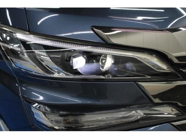 TOYOTA VELLFIRE 2015