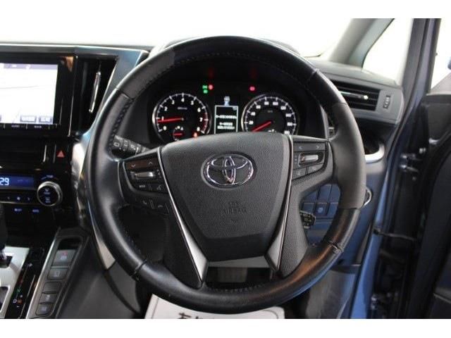 TOYOTA VELLFIRE 2015