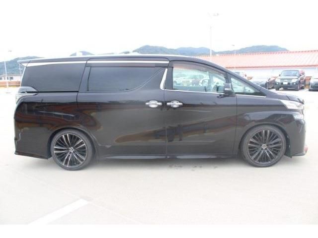TOYOTA VELLFIRE 2016