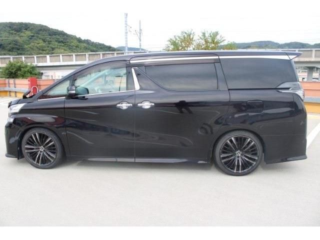 TOYOTA VELLFIRE 2016