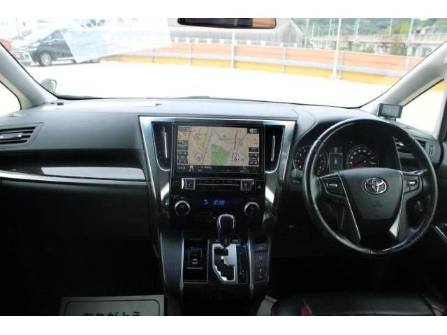 TOYOTA VELLFIRE 2016