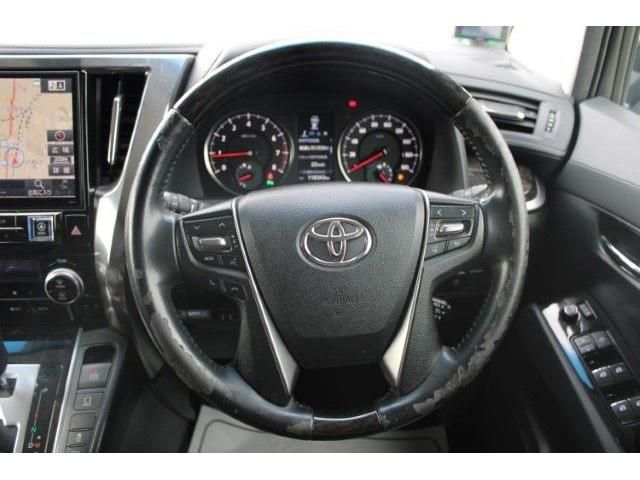 TOYOTA VELLFIRE 2016