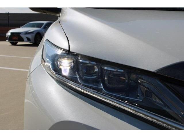 TOYOTA HARRIER 2WD 2019