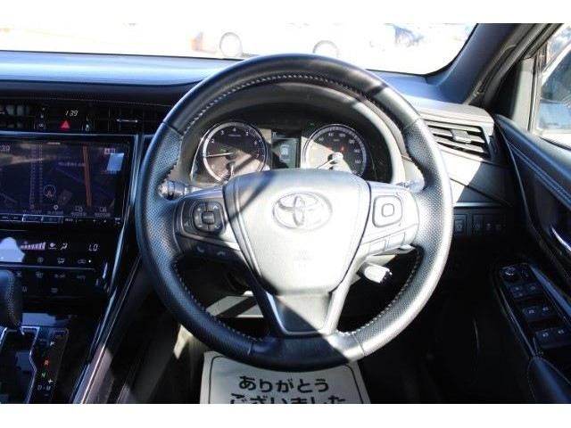 TOYOTA HARRIER 2WD 2019