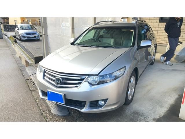 HONDA ACCORD TOURER 2009