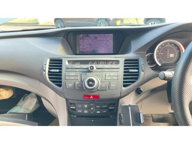 HONDA ACCORD TOURER 2009