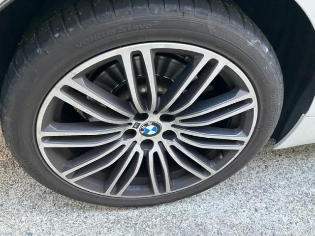 BMW BMW 5series sedan 2019