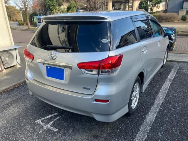 TOYOTA WISH 2011
