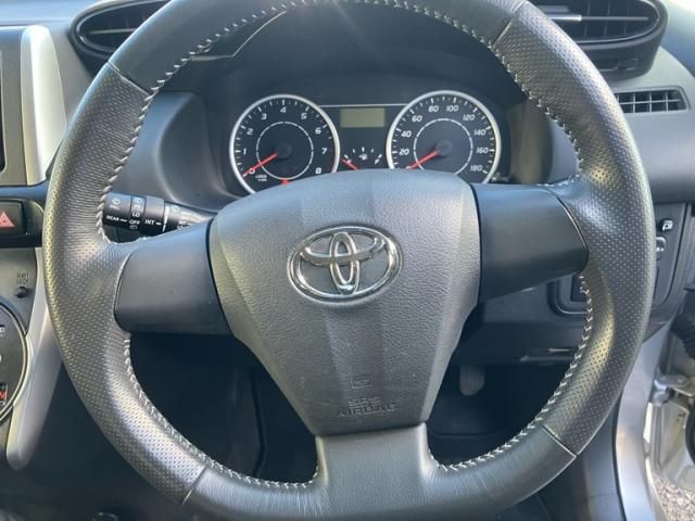 TOYOTA WISH 2011