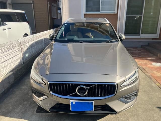 VOLVO VOLVO V60 2021