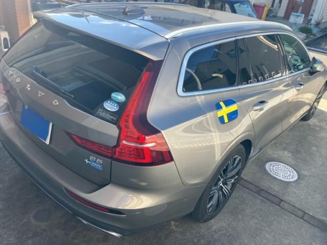 VOLVO VOLVO V60 2021