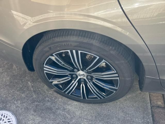 VOLVO VOLVO V60 2021