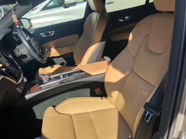 VOLVO VOLVO V60 2021