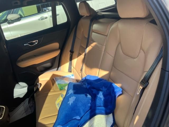 VOLVO VOLVO V60 2021