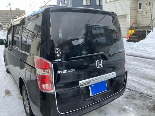 HONDA STEPWAGON 4WD 2010