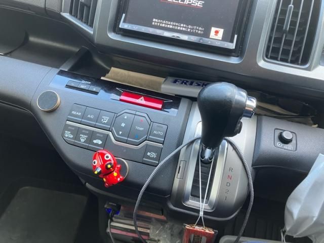 HONDA STEPWAGON 4WD 2010