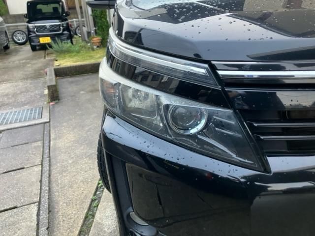 TOYOTA VOXY HYBRID 2015