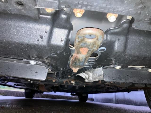 TOYOTA VOXY HYBRID 2015