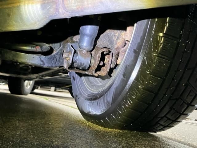 TOYOTA VOXY HYBRID 2015