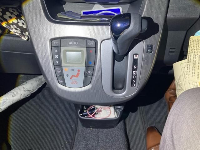 DAIHATSU MOVE CUSTOM 2013