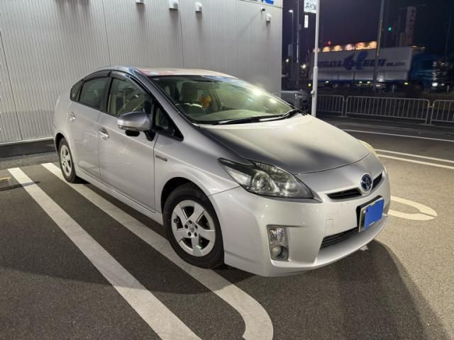 TOYOTA PRIUS 2010