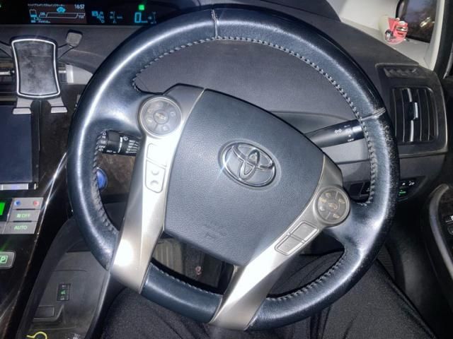 TOYOTA PRIUS PHV 2014