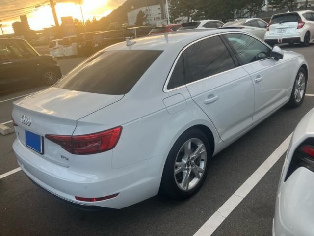 AUDI AUDI A4 2017