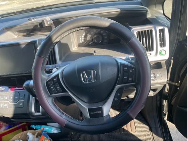 HONDA STEPWAGON SPADA 2013