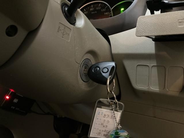 DAIHATSU MIRA 4WD 2011