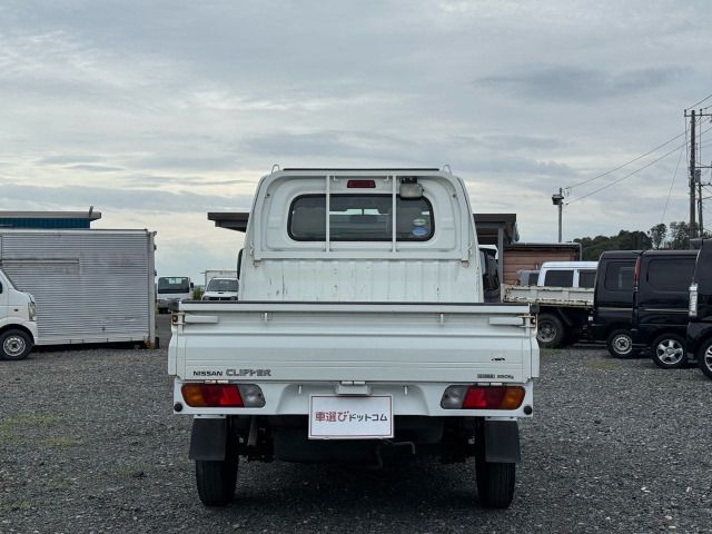 NISSAN NT100 CLIPPER 2011