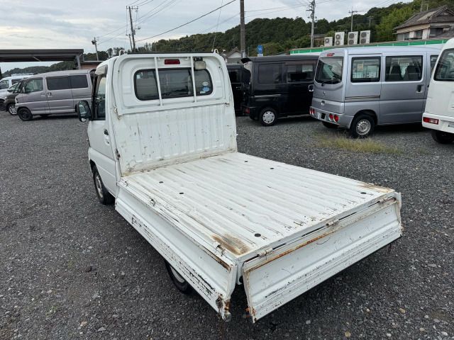 NISSAN NT100 CLIPPER 2011