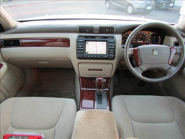 TOYOTA CROWN sedan 2002