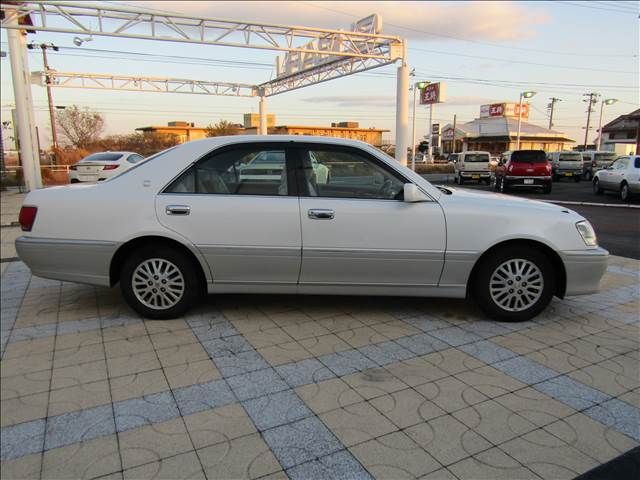 TOYOTA CROWN sedan 2002
