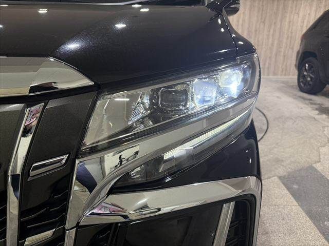 TOYOTA ALPHARD hybrid 4WD 2019