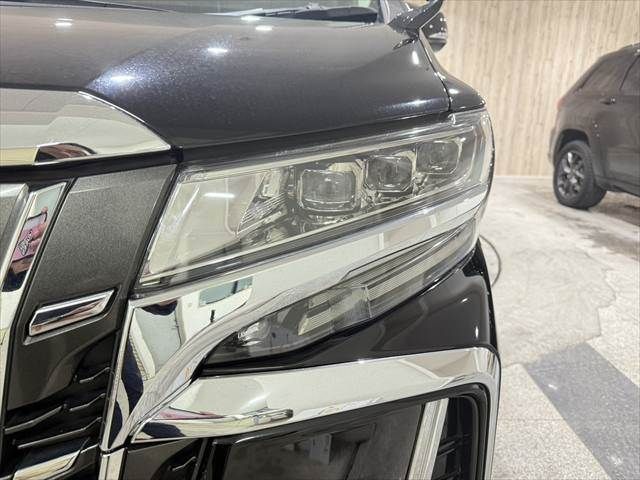 TOYOTA ALPHARD hybrid 4WD 2019