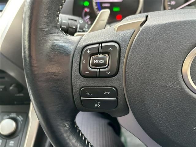 TOYOTA LEXUS NX300h 2016