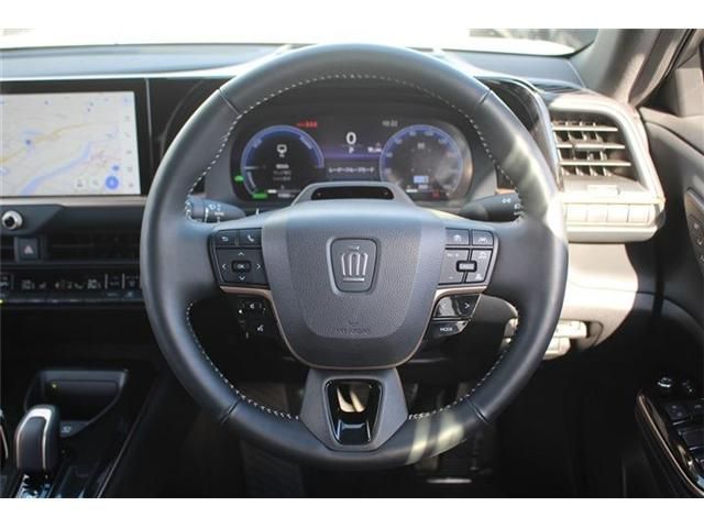 TOYOTA CROWN SPORT 2023