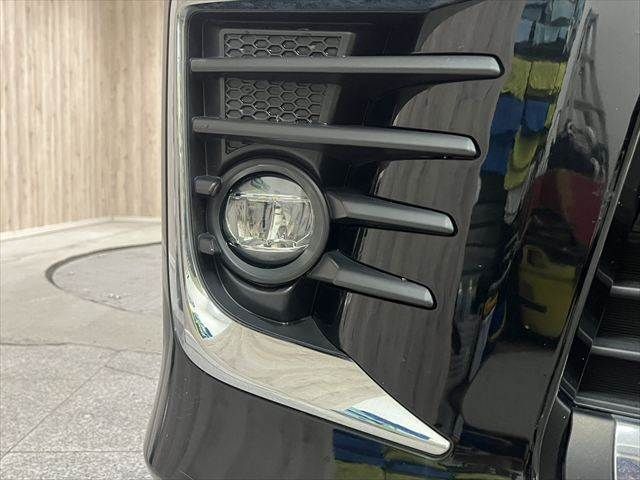 TOYOTA VOXY HYBRID 2017