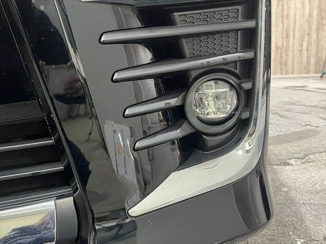 TOYOTA VOXY HYBRID 2017