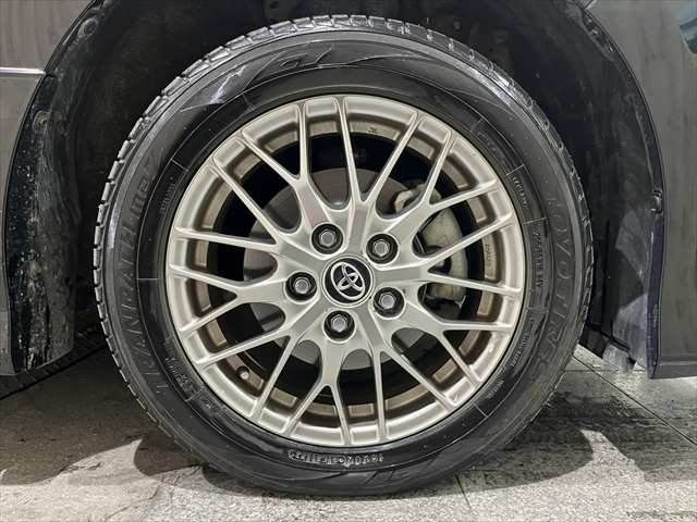 TOYOTA VOXY HYBRID 2017