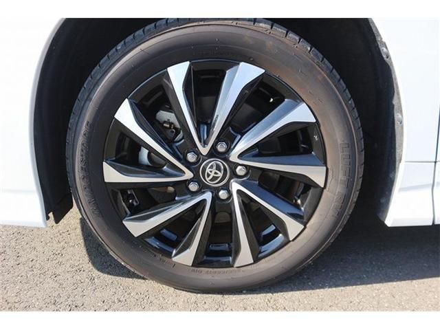 TOYOTA NOAH HYBRID 2022