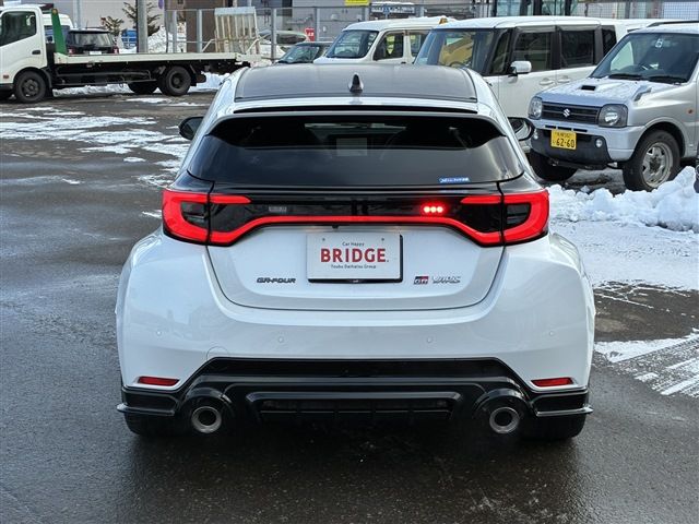 TOYOTA GR YARIS 2024