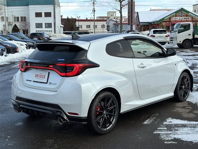 TOYOTA GR YARIS 2024