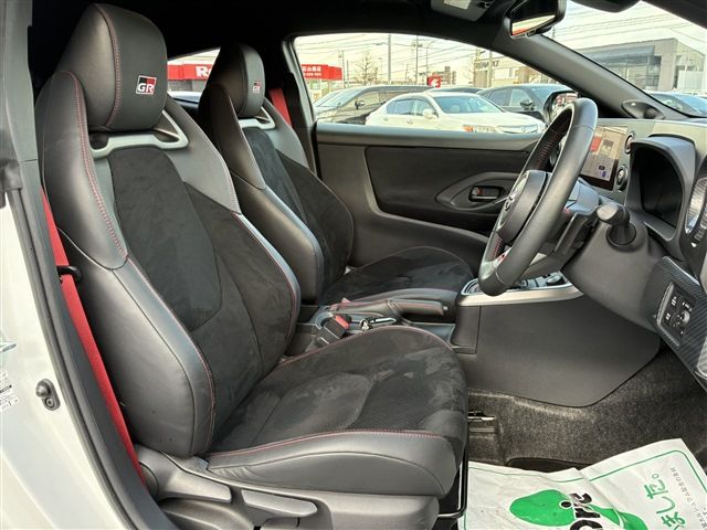 TOYOTA GR YARIS 2024