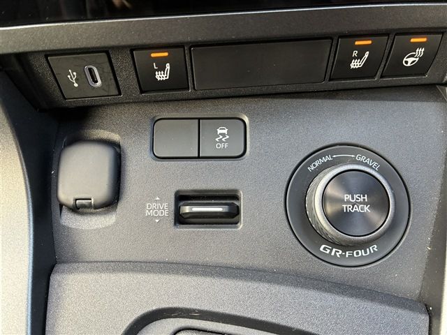 TOYOTA GR YARIS 2024