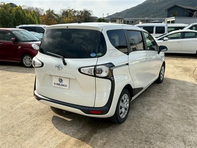TOYOTA SIENTA 2017