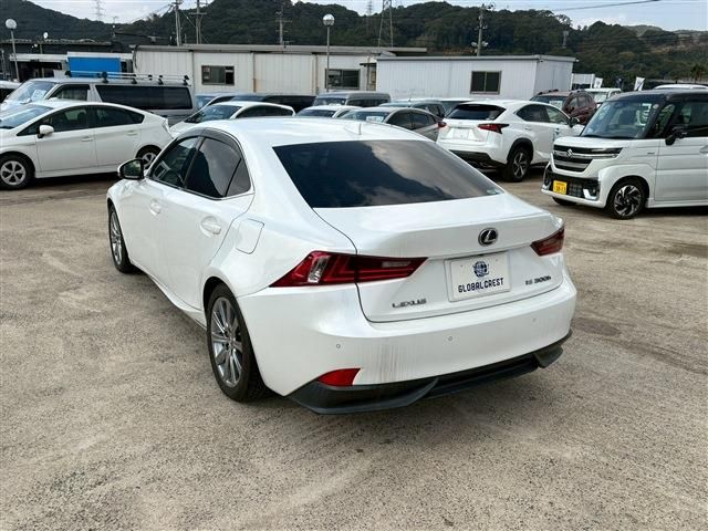 TOYOTA LEXUS IS300h 2015