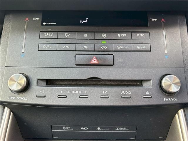 TOYOTA LEXUS IS300h 2015