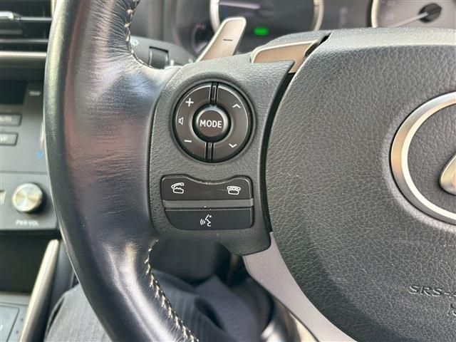 TOYOTA LEXUS IS300h 2015