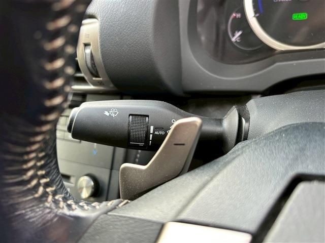 TOYOTA LEXUS IS300h 2015